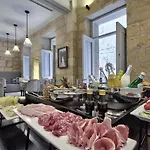 Pensjonat 66 Saint Paul's & 4*