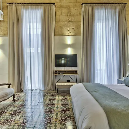 Pensión 66 Saint Paul's & 4*