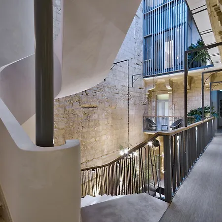 66 Saint Paul's & Pensión