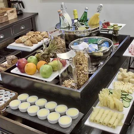 66 Saint Paul's & Pensión 4*