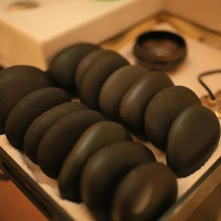 66 Saint Paul's & 4*