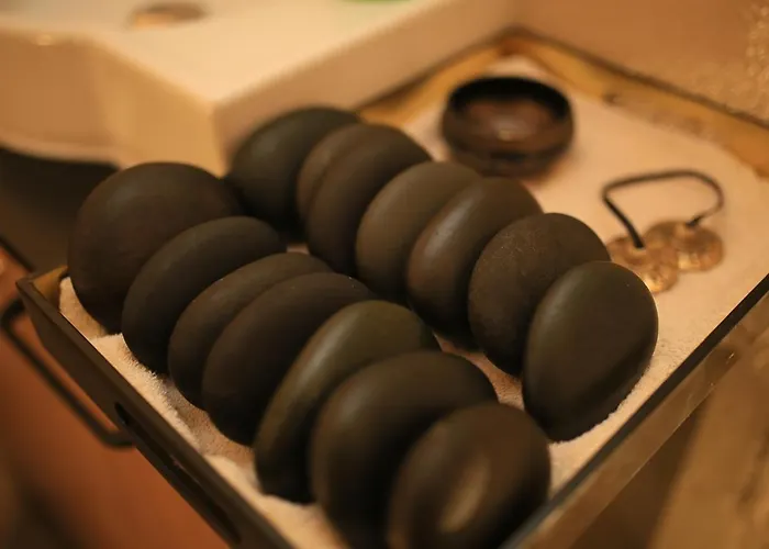 66 Saint Paul's & 4*