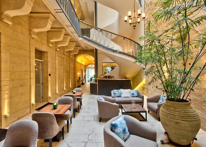 66 Saint Paul's & バレッタ