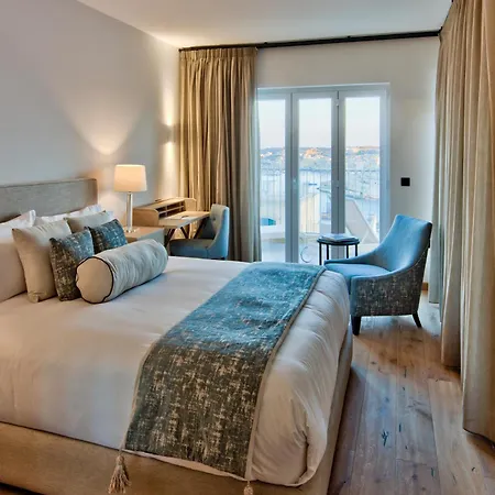 66 Saint Paul's & 4*