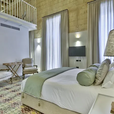 66 Saint Paul's & Valletta