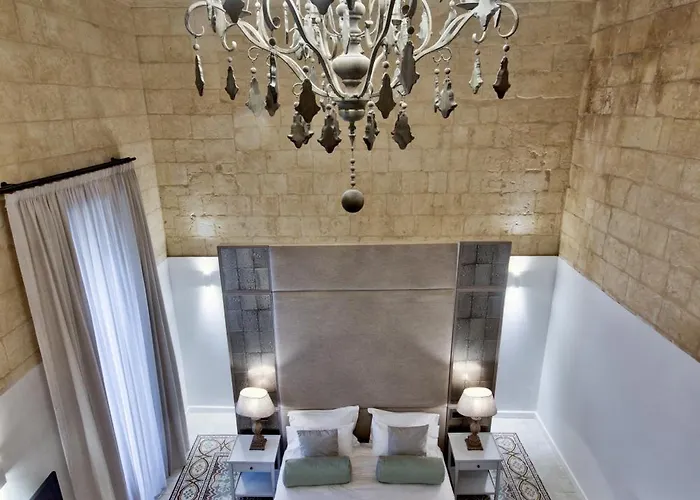 66 Saint Paul's & Валетта