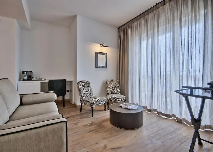 Гостевой дом 66 Saint Paul's & 4*