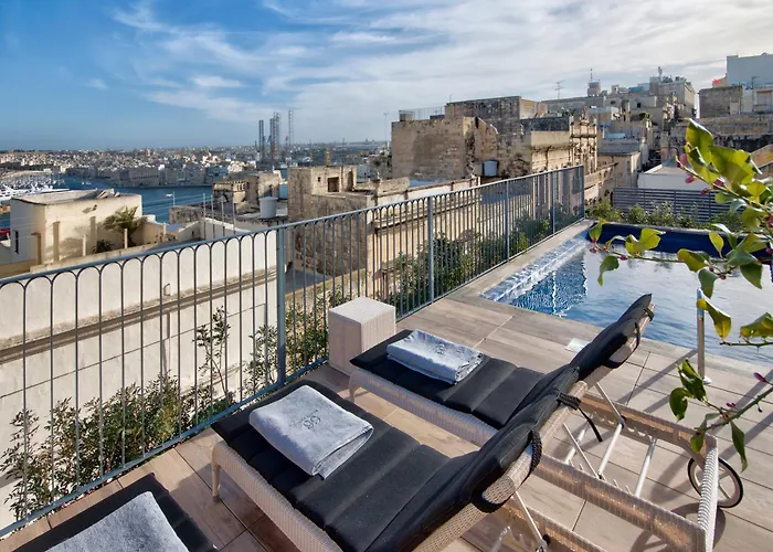 66 Saint Paul's & Affittacamere 4*