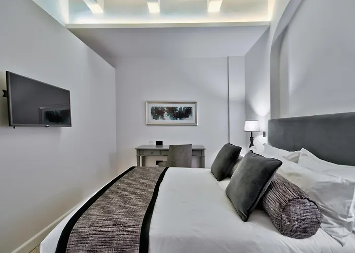 66 Saint Paul's & Гостевой дом