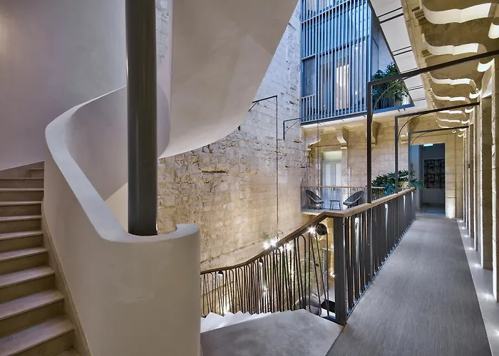 66 Saint Paul's & Гостевой дом