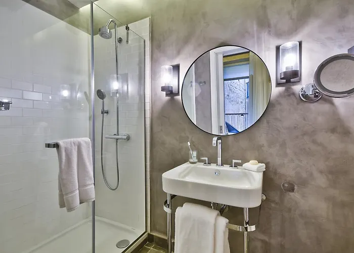 66 Saint Paul's & Гостевой дом 4*