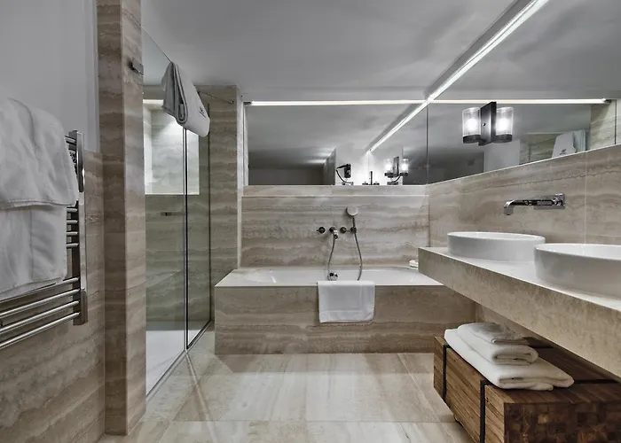 Gasthof 66 Saint Paul's & 4*